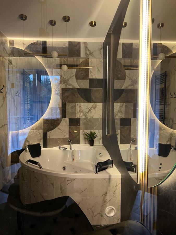 Family & Business Sauna Teznia Apartments: Luxurious Forest Retreat With Amenities Apartment *